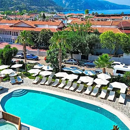 Ata Lagoon Hotel 3*