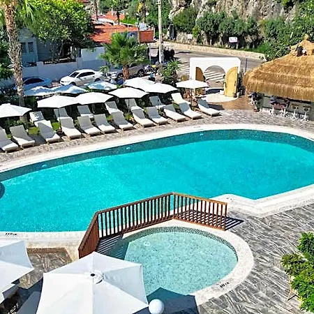 Ata Lagoon Hotel