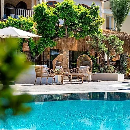 Ata Lagoon Hotel