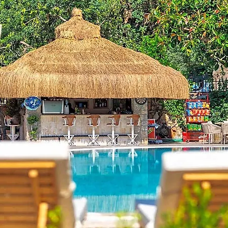 Ata Lagoon Hotel 3*